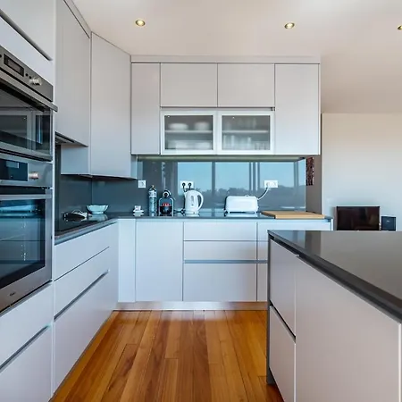 Sunset Apartment *